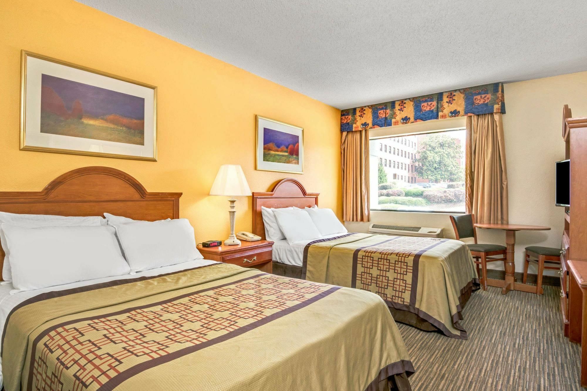 The Longleaf Hotel Raleigh Buitenkant foto