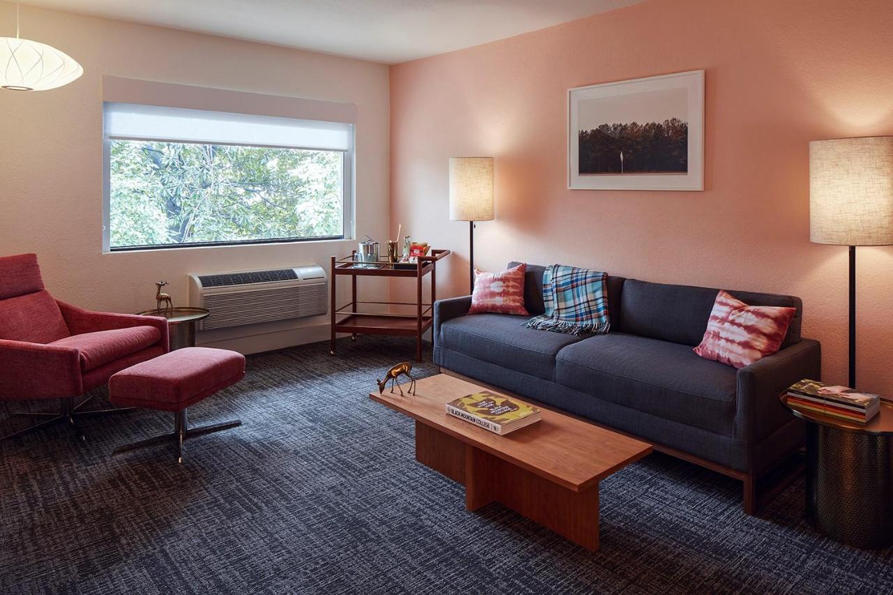 The Longleaf Hotel Raleigh Buitenkant foto